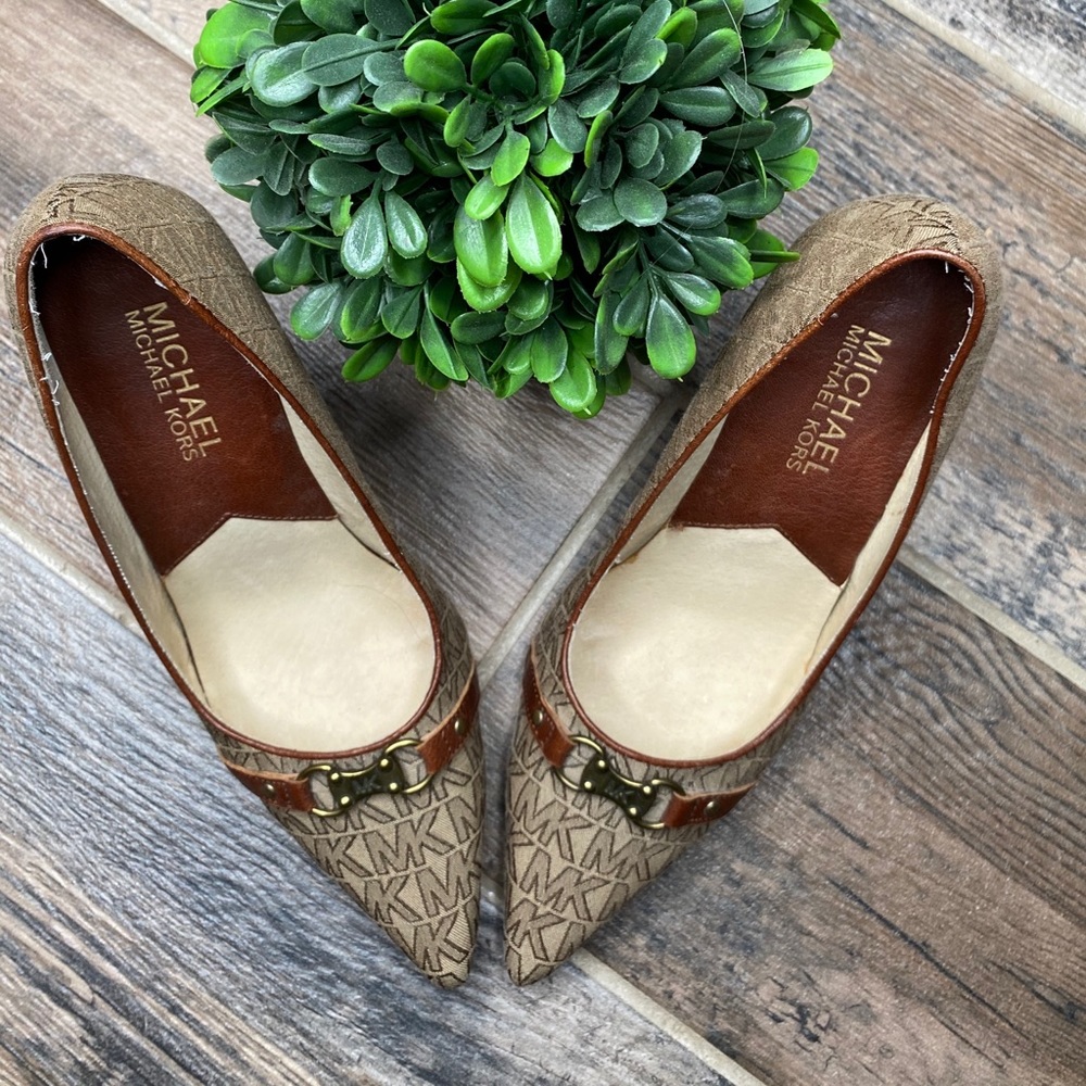 MK Michael Michael Kors • Size 6M Heels